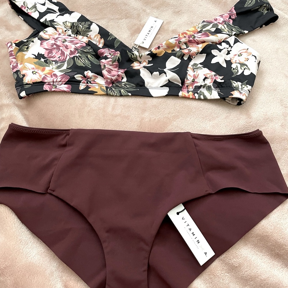 Beautiful summer ready swim set! Multi floral patterns.  Burgundy bottom.